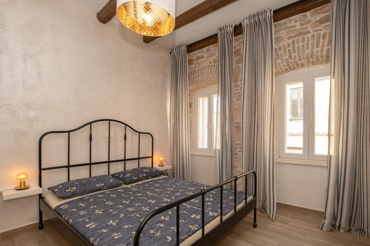 Apartments Nesatcium プーラ エクステリア 写真